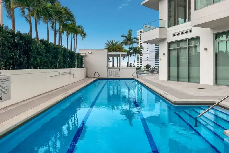 Ritz-Carlton Residences Sarasota pool