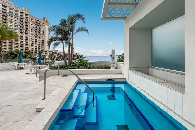 Ritz-Carlton Residences Sarasota swimming pool